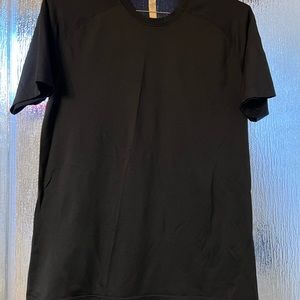 Lululemon mens shirt